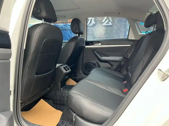 Volkswagen Lavida 2023 Model 300TSI DSG Manyi Edition – фото 9