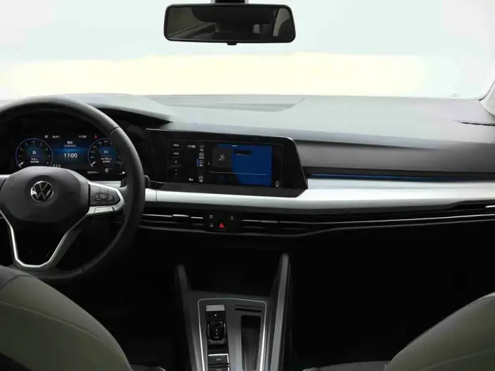 Volkswagen Golf 2021 Model 280TSI DSG Pro – фото 5