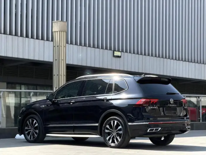 Volkswagen Tiguan L 2022 Model 330TSI Automatic 2WD R-Line Enjoy the version more – фото 4