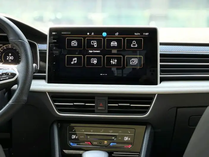 Volkswagen Tiguan L 2022 Model 330TSI Automatic 2WD R-Line Enjoy the version more – фото 6