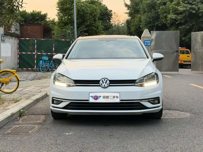 Volkswagen Golf 2020 Model Zhiai Edition 280TSI DSG Comfort Model – фото 2