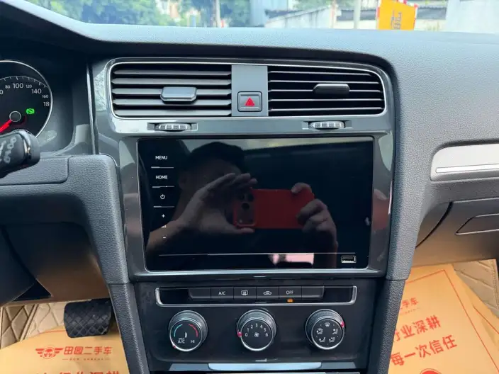 Volkswagen Golf 2020 Model Zhiai Edition 280TSI DSG Comfort Model – фото 8