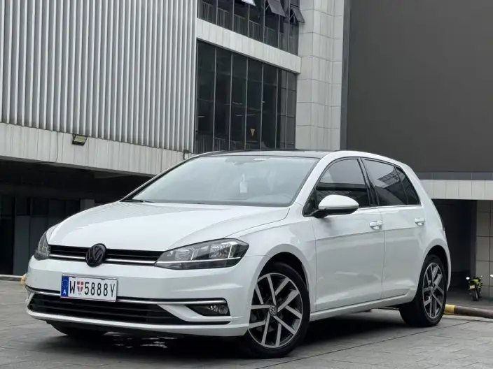 Volkswagen Golf 2020 Model Zhiai Edition 280TSI DSG Comfort Model – фото 1