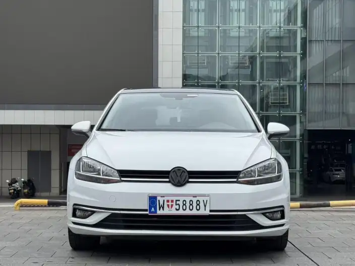 Volkswagen Golf 2020 Model Zhiai Edition 280TSI DSG Comfort Model – фото 2