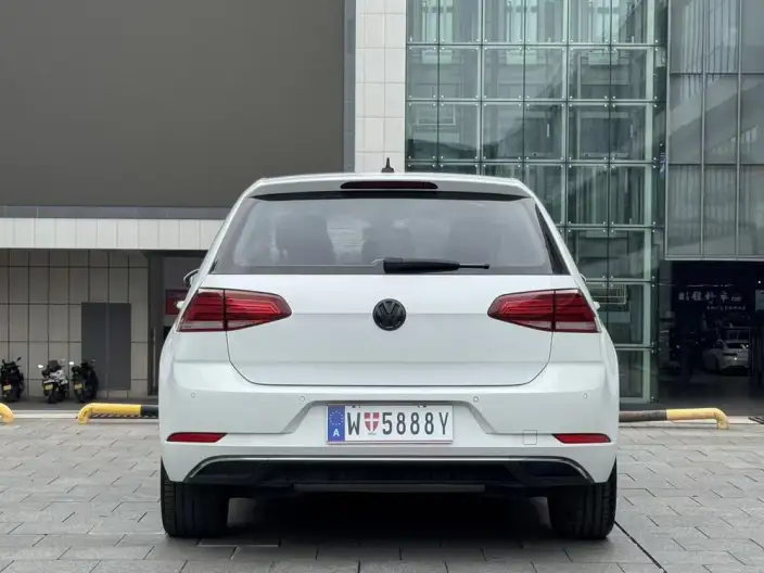 Volkswagen Golf 2020 Model Zhiai Edition 280TSI DSG Comfort Model – фото 5