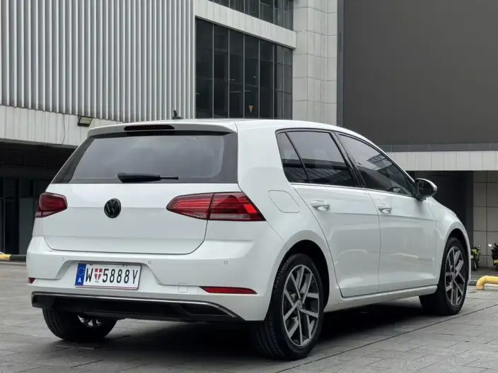 Volkswagen Golf 2020 Model Zhiai Edition 280TSI DSG Comfort Model – фото 6