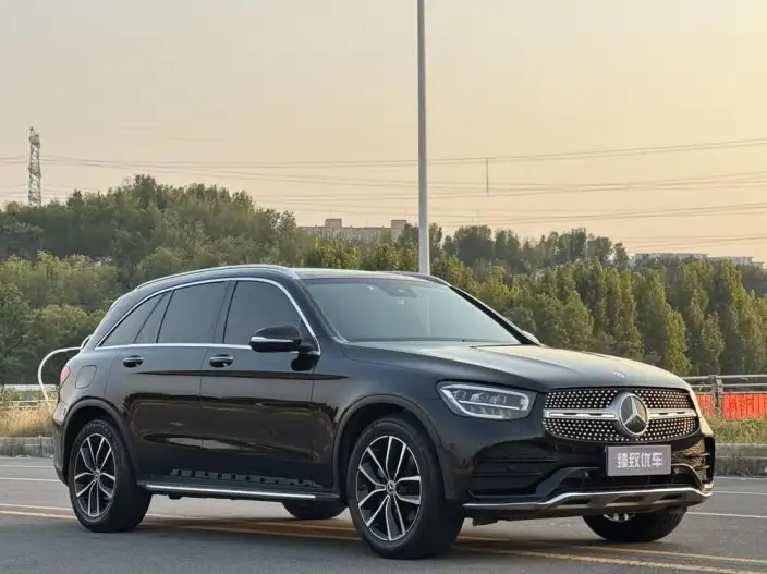 Mercedes-Benz GLC 2020 Model GLC 300 L 4MATIC Dynamic Model – фото 3