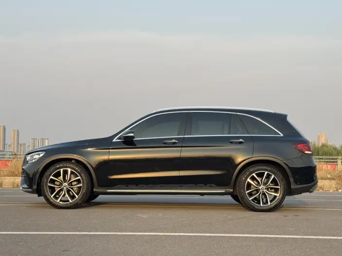 Mercedes-Benz GLC 2020 Model GLC 300 L 4MATIC Dynamic Model – фото 4