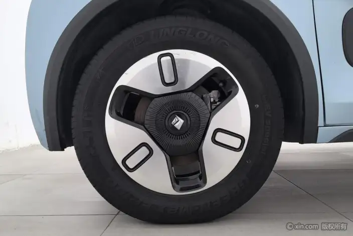 Baojun E300 2020 Model Plus Xingji Zhixing Edition – фото 10