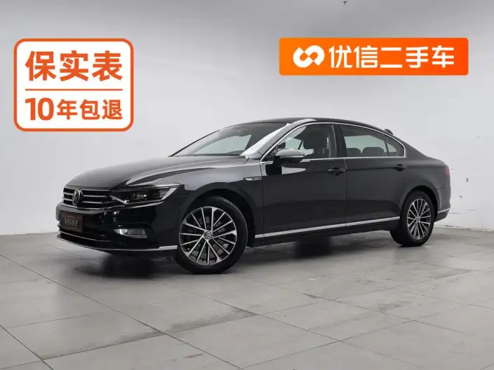 Volkswagen Magotan 2020 Model 330TSI DSG Luxury Model – фото 1