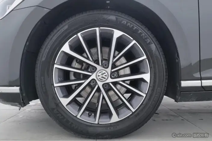 Volkswagen Magotan 2020 Model 330TSI DSG Luxury Model – фото 9