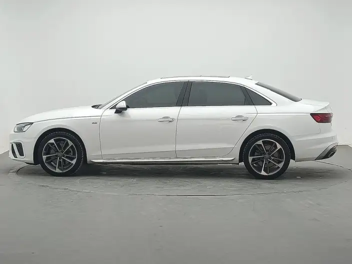 Audi A4 L 2020 Model 40 TFSI Fashion Dynamic Model – фото 4