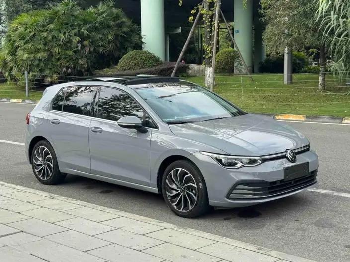 Volkswagen Golf 2023 Model 280TSI DSG Pro – фото 3