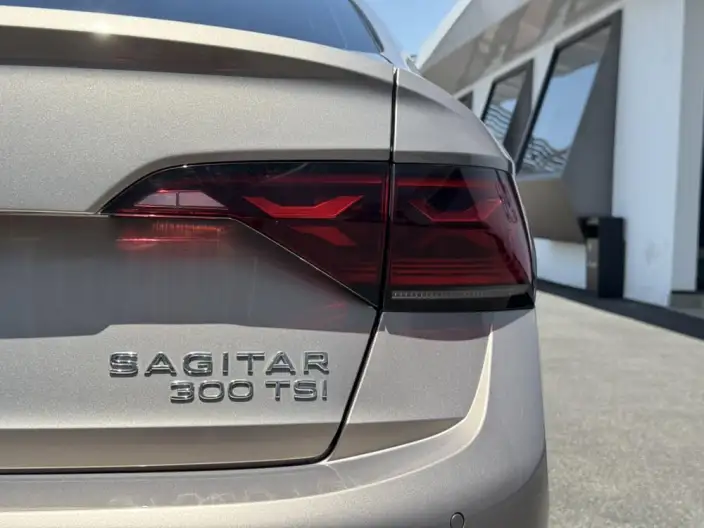 Volkswagen Sagitar 2025 Model 300TSI DSG Beyond Edition – фото 8
