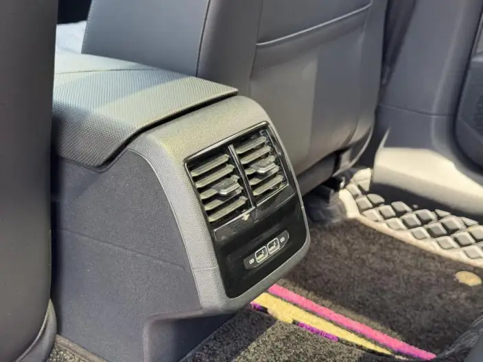Volkswagen Sagitar 2025 Model 300TSI DSG Beyond Edition – фото 9