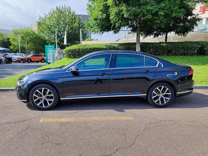 Volkswagen Magotan 2020 Model 280TSI DSG Comfort Model – фото 3