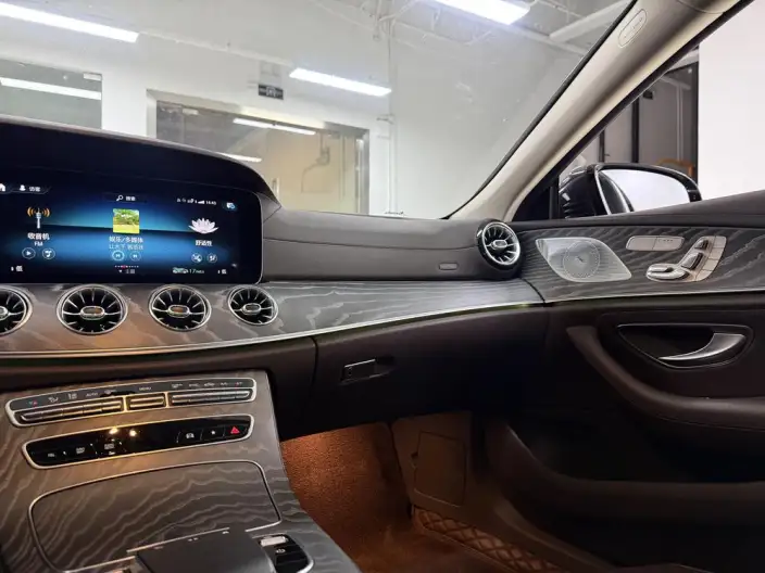 Mercedes-Benz CLS 2021 Model CLS 300 Dynamic Model – фото 8