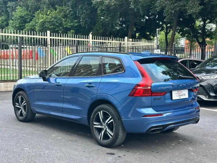 Volvo XC60 2021 Model T5 4WD Smart Range Sports Edition – фото 4