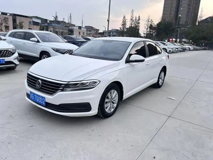 Volkswagen Lavida 2022 Model 1.5L Automatic Comfort Edition – фото 1