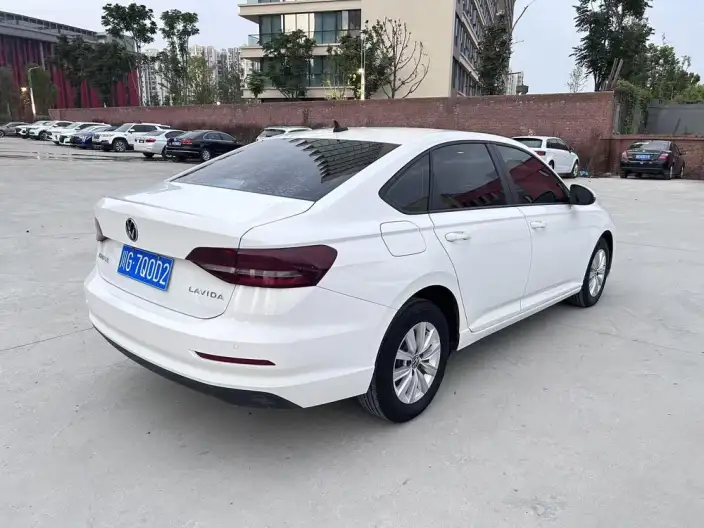 Volkswagen Lavida 2022 Model 1.5L Automatic Comfort Edition – фото 6