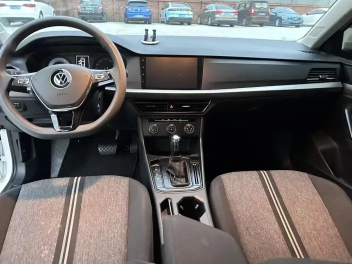 Volkswagen Lavida 2022 Model 1.5L Automatic Comfort Edition – фото 7