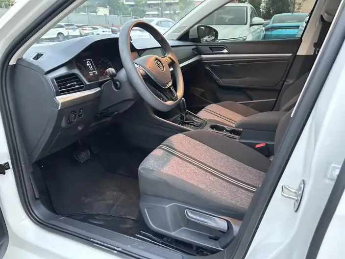 Volkswagen Lavida 2022 Model 1.5L Automatic Comfort Edition – фото 8