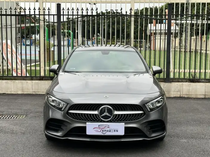 Mercedes-Benz A-class 2021 Model A 200 L Sports sedan Fashion Edition – фото 2