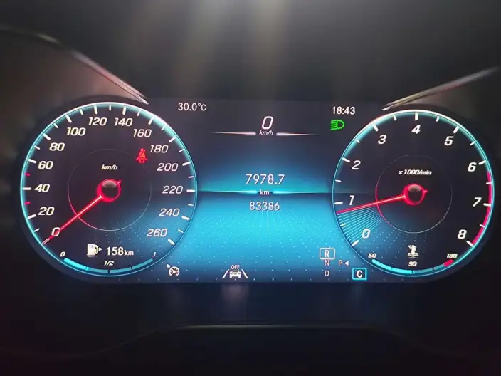 Mercedes-Benz GLC 2020 Model GLC 300 L 4MATIC Dynamic Model – фото 7