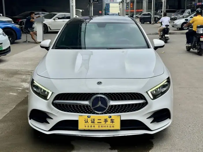 Mercedes-Benz A-class 2020 Model A 200 L Sports sedan – фото 2