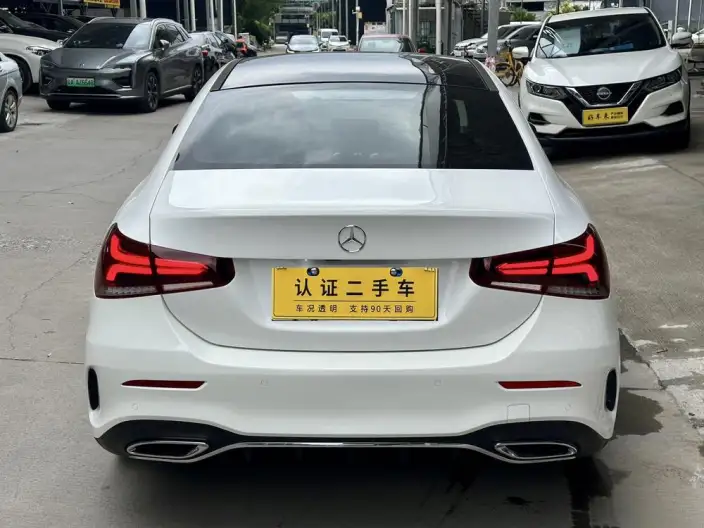 Mercedes-Benz A-class 2020 Model A 200 L Sports sedan – фото 5