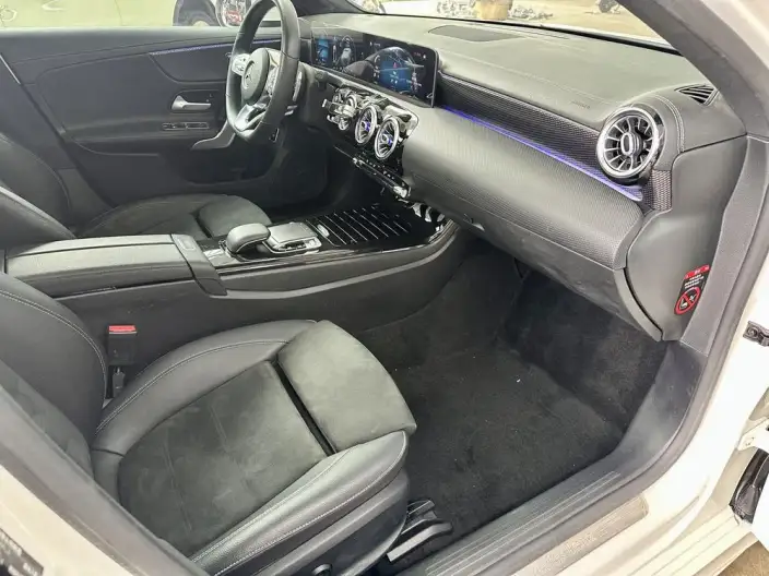 Mercedes-Benz A-class 2020 Model A 200 L Sports sedan – фото 7