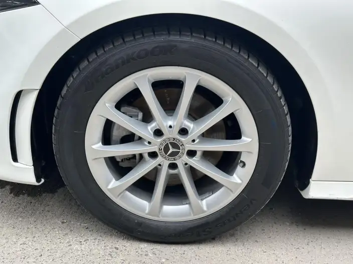 Mercedes-Benz A-class 2020 Model A 200 L Sports sedan – фото 9