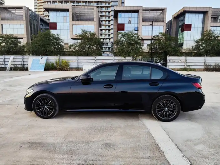 BMW 3 Series 2022 Model 325Li M Sports Night Set – фото 3