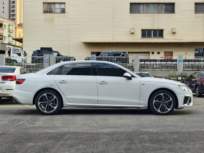 Audi A4 L 2022 Model 40 TFSI Fashion Dynamic Model – фото 7