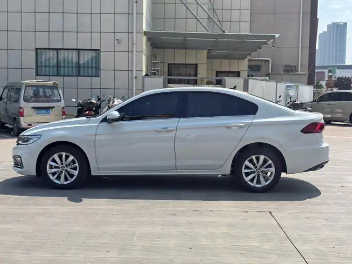 Volkswagen Bora 2021 Model 200TSI DSG Elite Zhilian Edition – фото 4