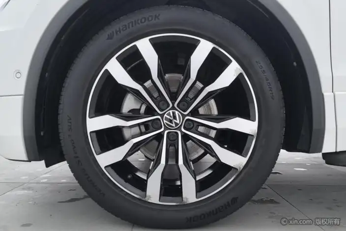 Volkswagen Tiguan L 2021 Model 330TSI Automatic 2WD R-Line Enjoy the version more – фото 8
