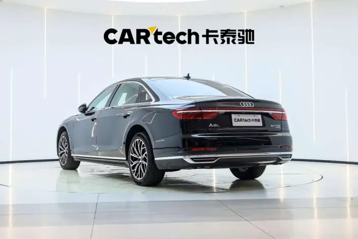 Audi A8 2021 Model A8L 50 TFSI quattro Comfort Model – фото 5