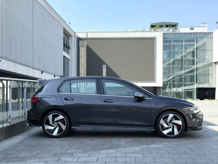 Volkswagen Golf GTI 2021 Model 380TSI DSG GTI – фото 7