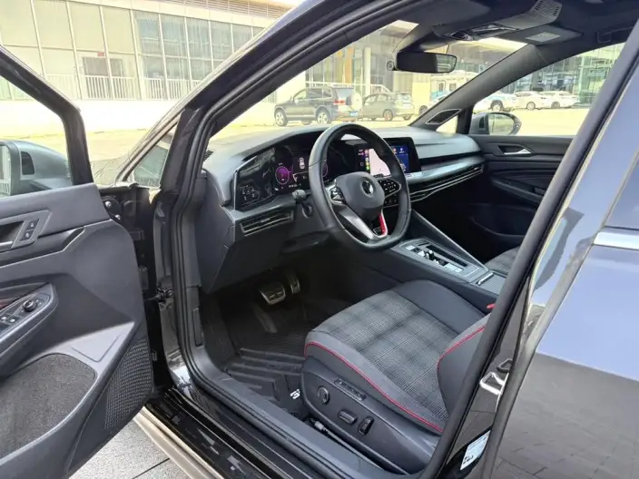 Volkswagen Golf GTI 2021 Model 380TSI DSG GTI – фото 10