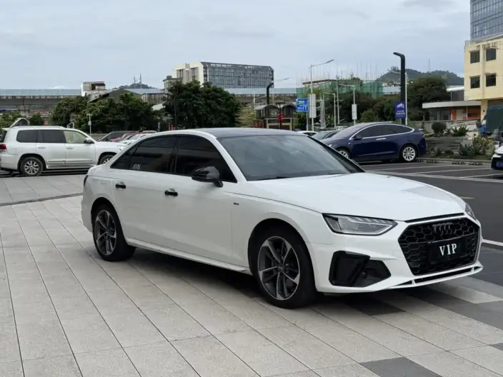 Audi A4 L 2022 Model 40 TFSI Fashion Dynamic Model – фото 3
