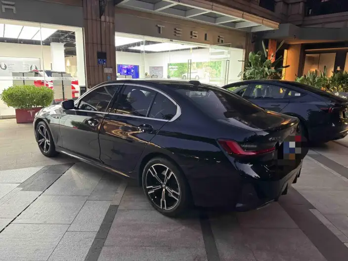 BMW 3 Series 2023 Model 325i M Sports Set – фото 4