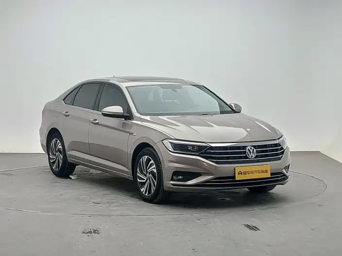 Volkswagen Sagitar 2022 Model 200TSI DSG Flying Version – фото 3