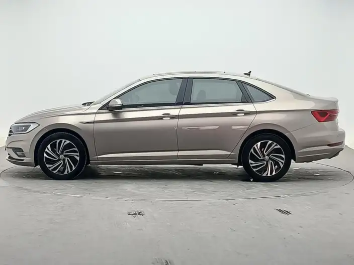 Volkswagen Sagitar 2022 Model 200TSI DSG Flying Version – фото 4