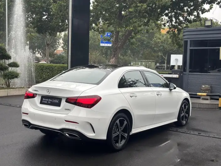 Mercedes-Benz A-class 2023 Model A 200 L Sports sedan Fashion Edition – фото 5