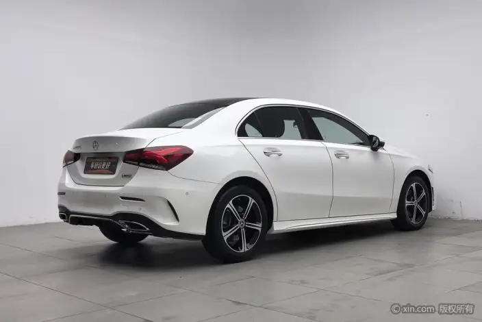 Mercedes-Benz A-class 2022 Model Facelift II A 200 L Sports sedan Fashion Edition – фото 4