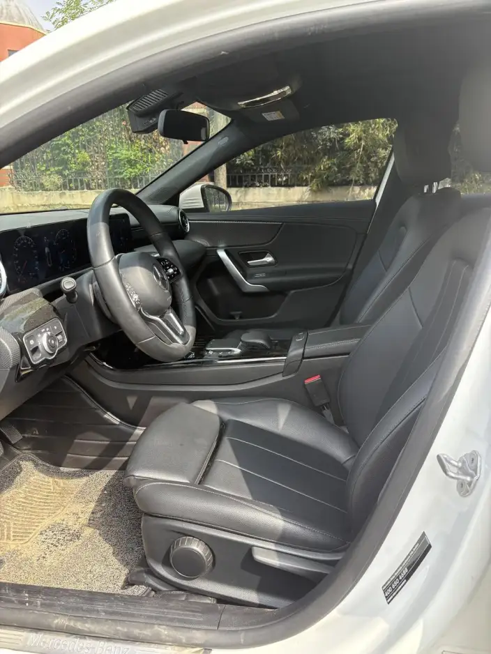Mercedes-Benz A-class 2022 Model A 200 L Sports sedan Dynamic Edition – фото 8