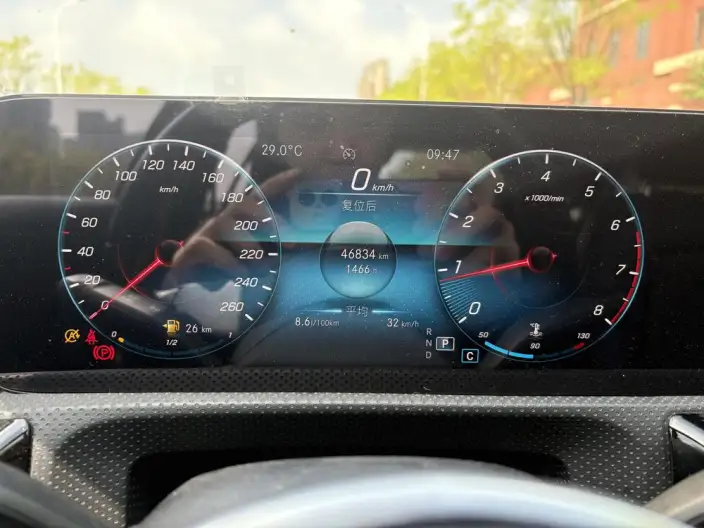 Mercedes-Benz A-class 2022 Model A 200 L Sports sedan Dynamic Edition – фото 10