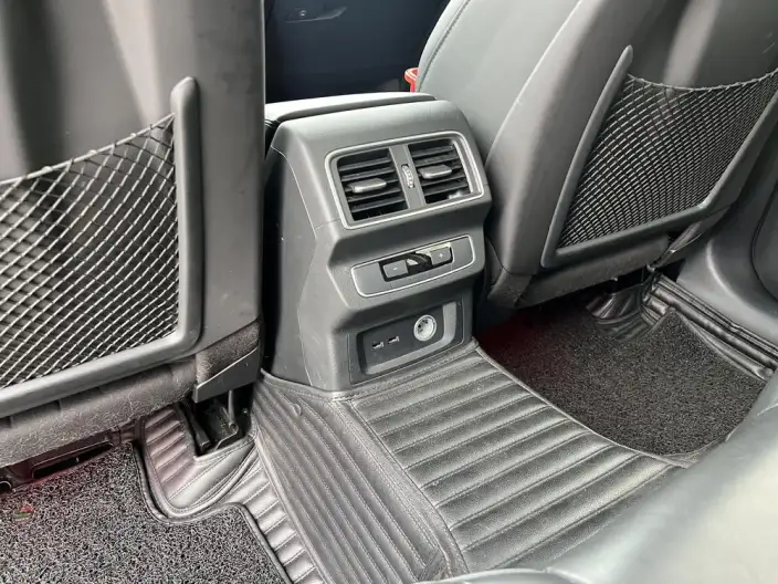 Audi Q5L 2022 Model 40T Fashion Dynamic Model – фото 10