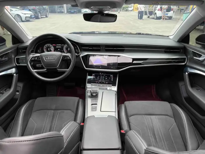 Audi A7 L 2024 Model 45 TFSI Luxury Model – фото 8