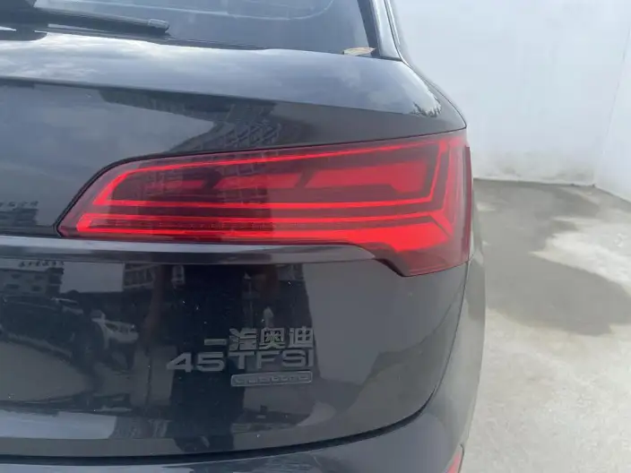 Audi Q5L 2022 Model Facelift 45T Luxury Dynamic Model – фото 9